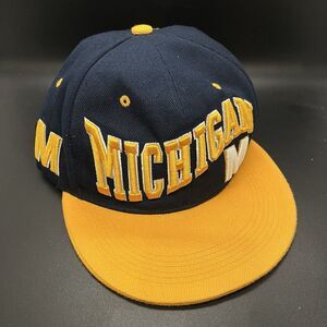 Vintage University Of Michigan UM Snap-Back Cap Hat Adjustable